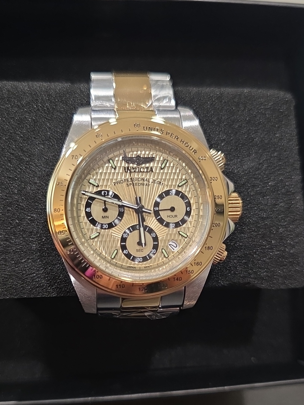633.  Invicta Speedway Velisque Men's Watch - 39.5mm, Gold, Steel (14930)